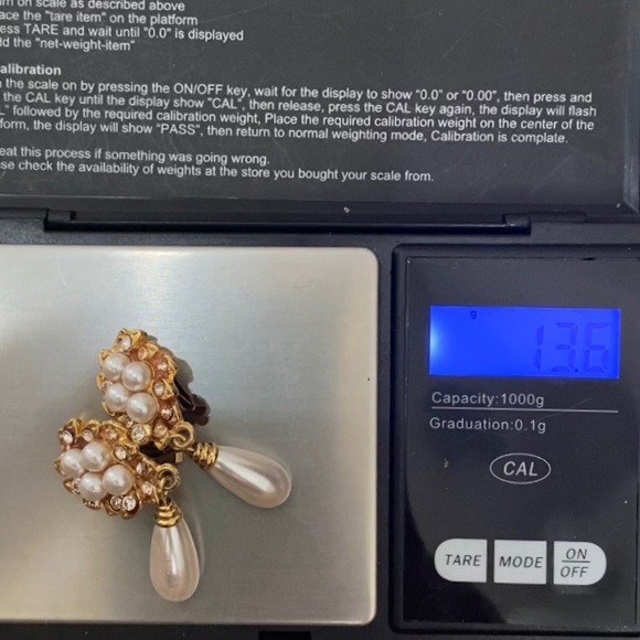 Vintage Faux Pearl Rhinestones Victorian Teardrop Clip Earrings - Picture 9 of 10